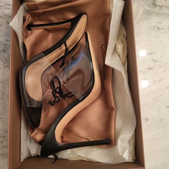 Gianvito Rossi Helmut Mule Black Bow-detailed PVC Leather Open Toe - Picture 9 of 9